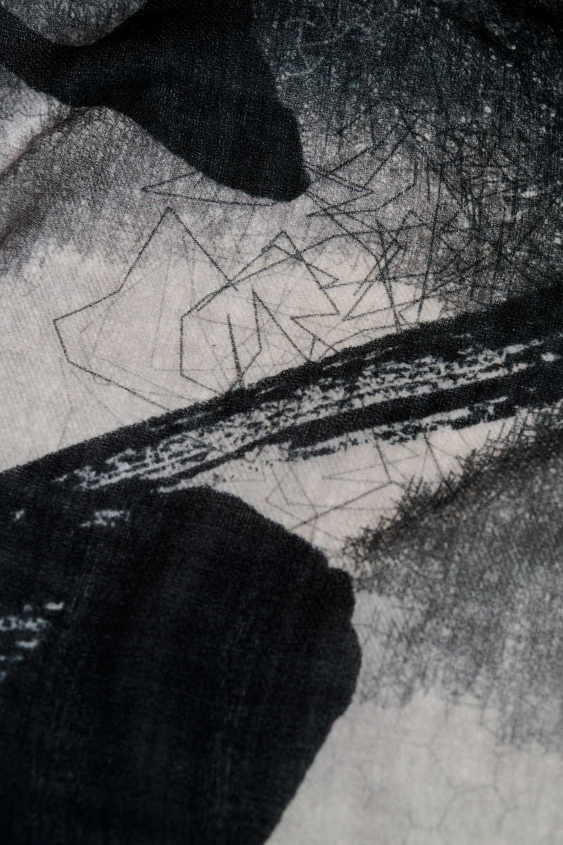 ISLAND SPIRIT ICON PURE WOOL SCARF