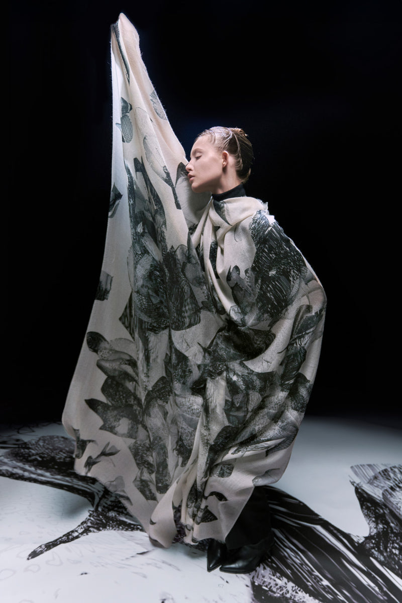 DANCING SHADOWS ICON PURE WOOL SCARF