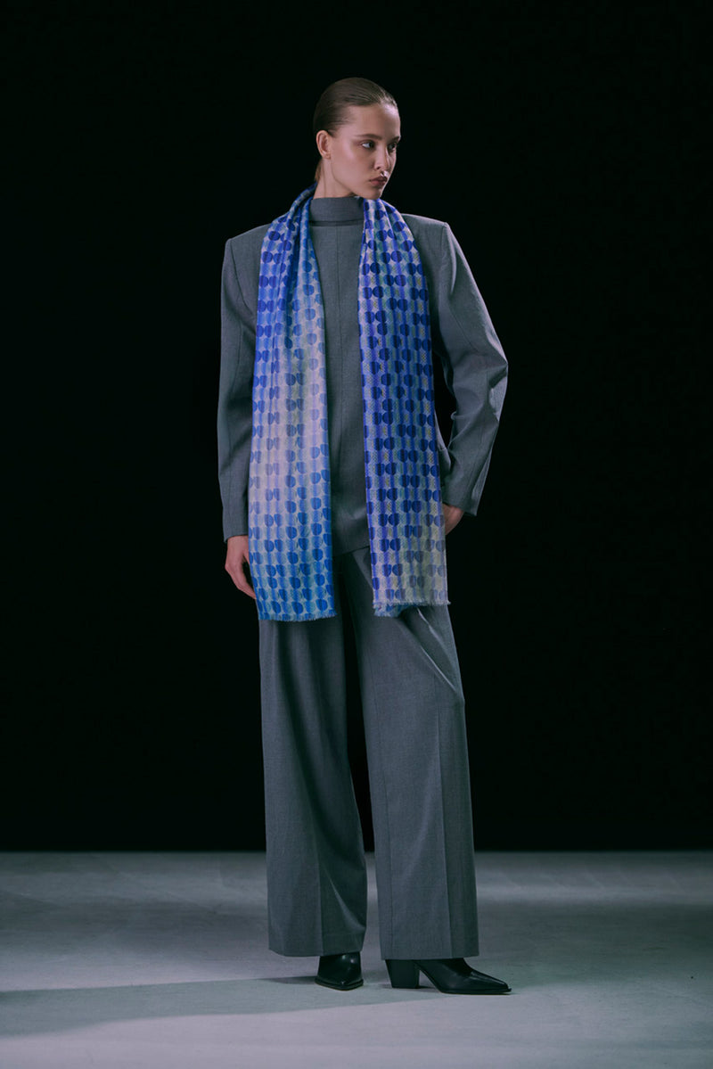 LIGHTSTRIDE PURE WOOL SCARF