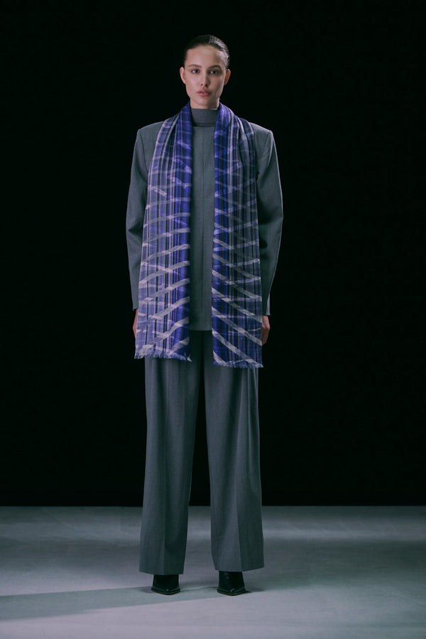 VIOLET PULSE PURE WOOL SCARF