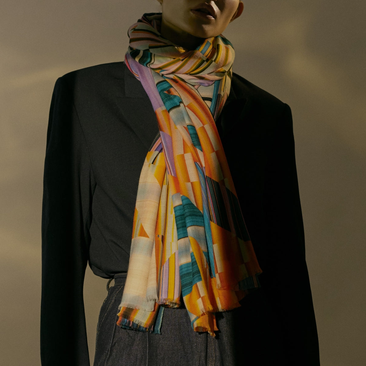 GIVERNY LILY ICON PURE WOOL SCARF – YEN TING CHO - Main Image