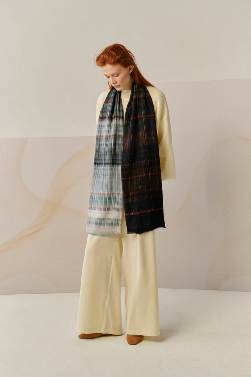 WATERFALL PLEAT ICON PURE WOOL SCARF