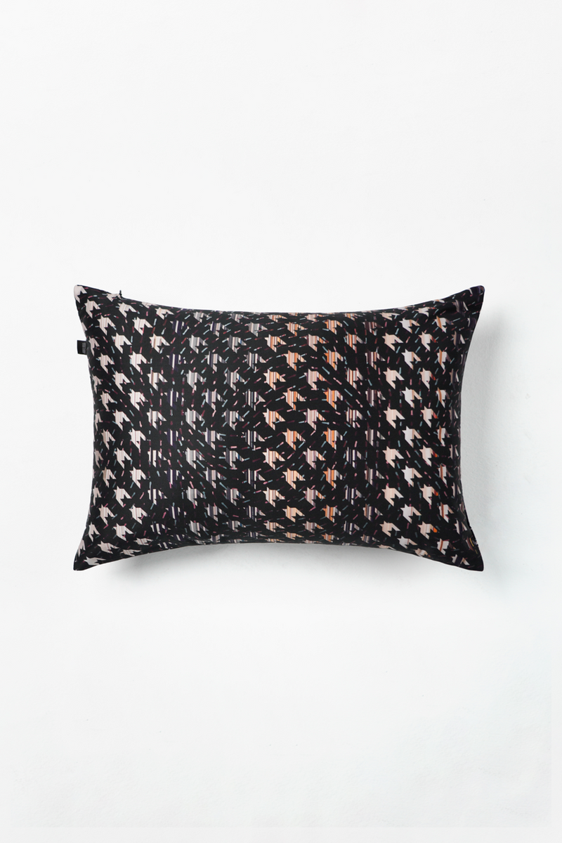 ORBIT RECTANGLE CUSHION